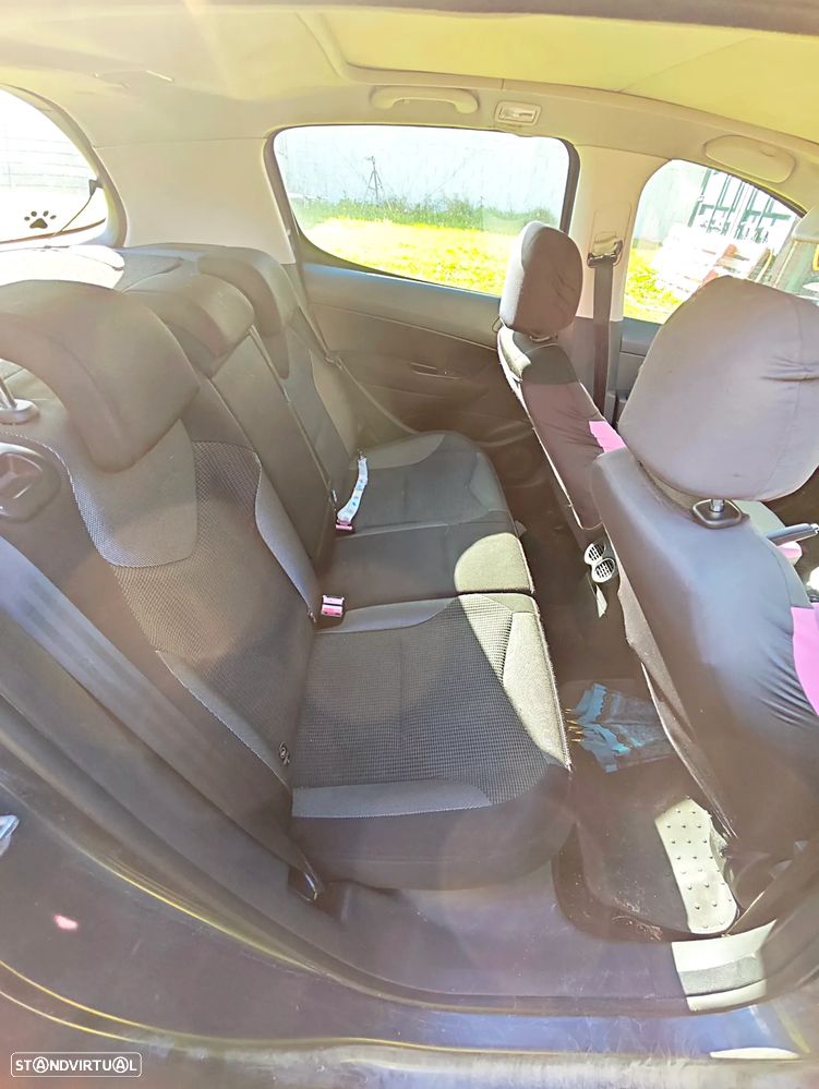 Peugeot 308 1.6 HDi Executive - 4