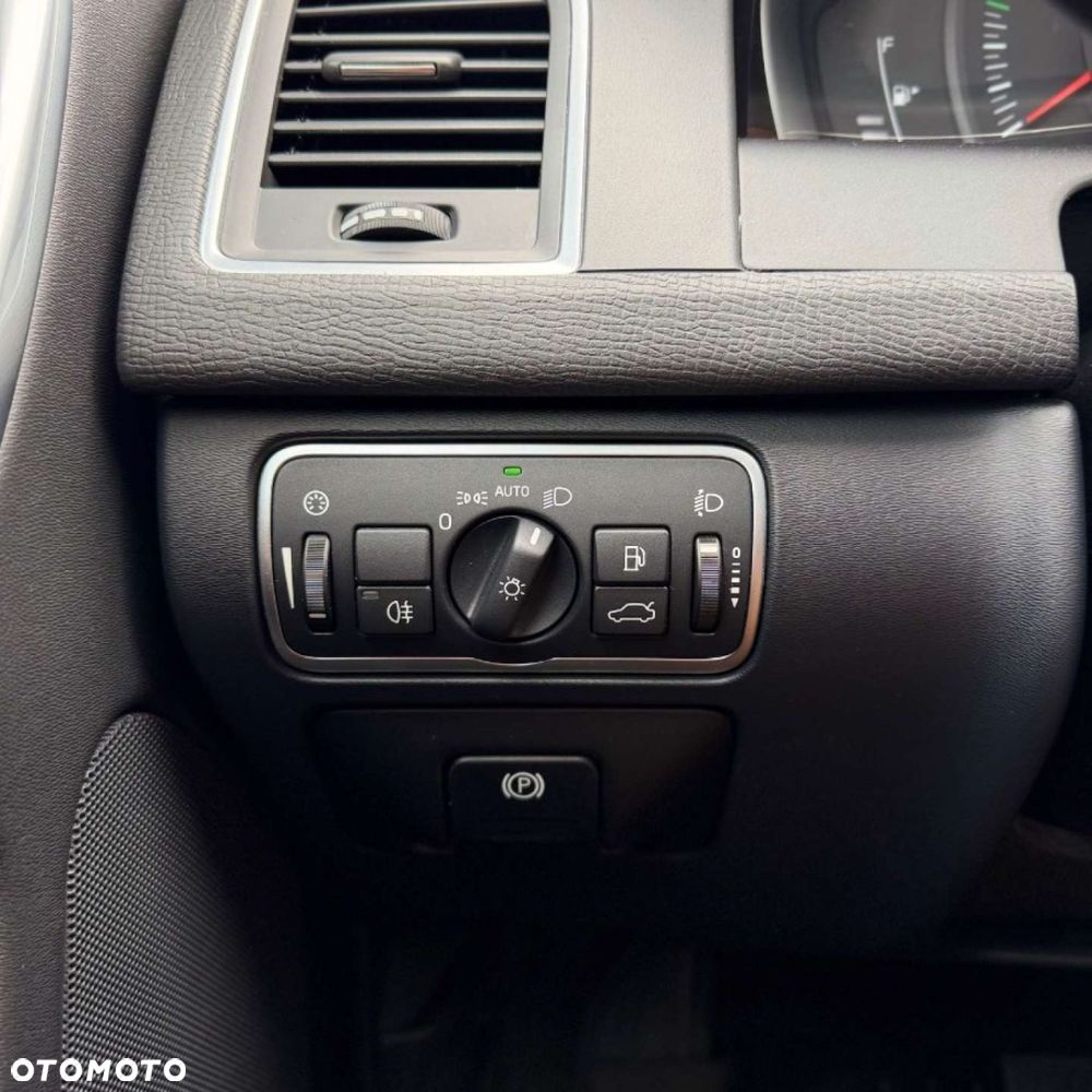 Volvo XC 60 - 35