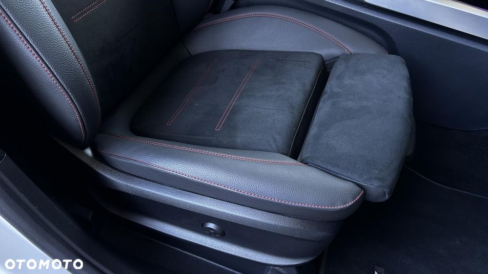 Mercedes-Benz GLB 200 d 4-Matic AMG Line 8G-DCT - 26