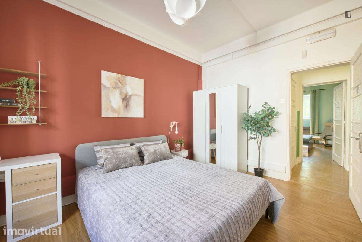 Quarto - localizado em Marquês de Pombal Lisbon - Grande imagem: 2/31