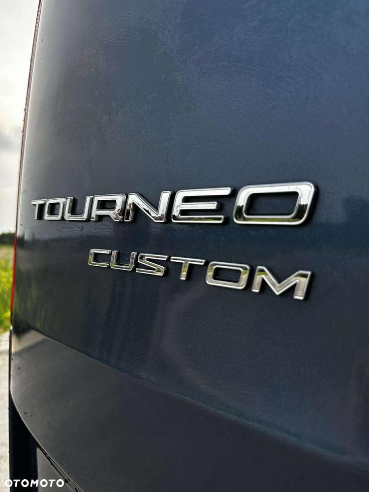 Ford Tourneo Custom - 35