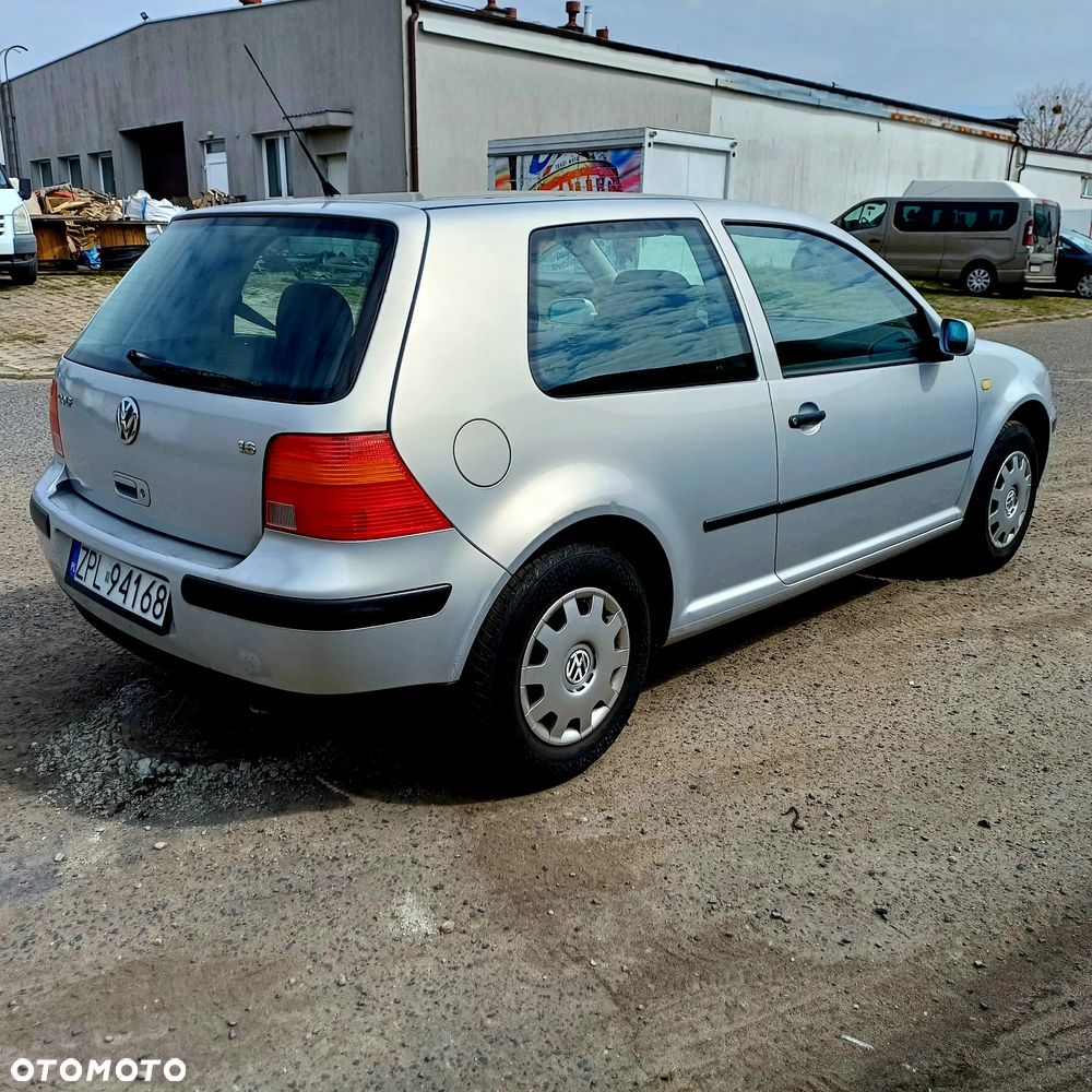 Volkswagen Golf 1.6 - 5