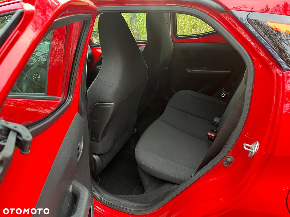 Toyota Aygo x-play - 10