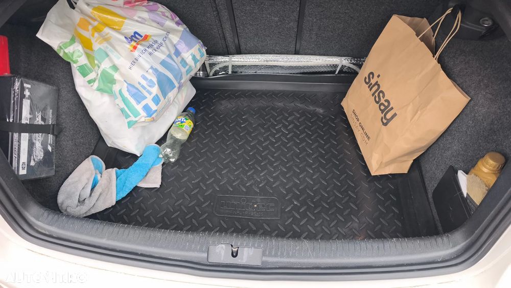 Volkswagen Golf 2.0 TDI DPF DSG GT Sport - 8