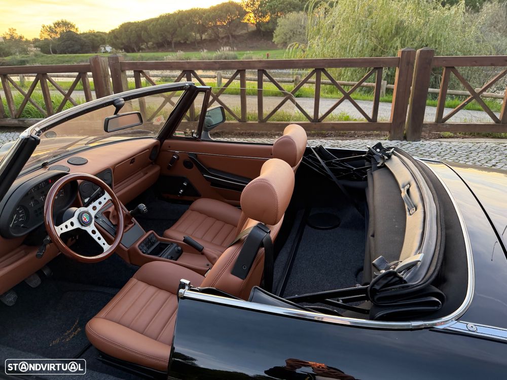Alfa Romeo Spider 1.6 - 21