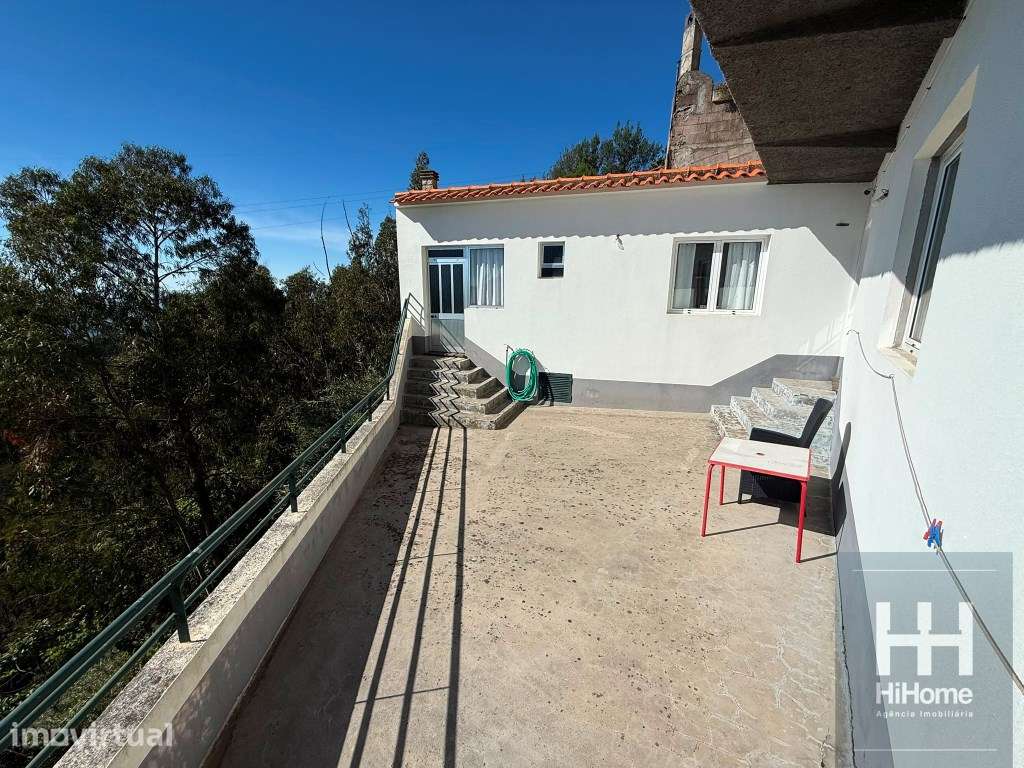 Moradia Isolada T4 de Dois Pisos na Camacha com Vista Mar - Grande imagem: 3/32
