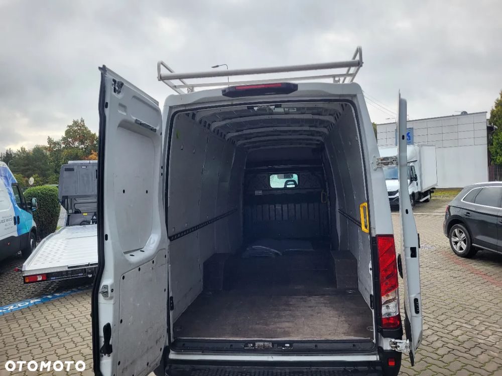 Iveco 35S16A8V 16m3 - 11