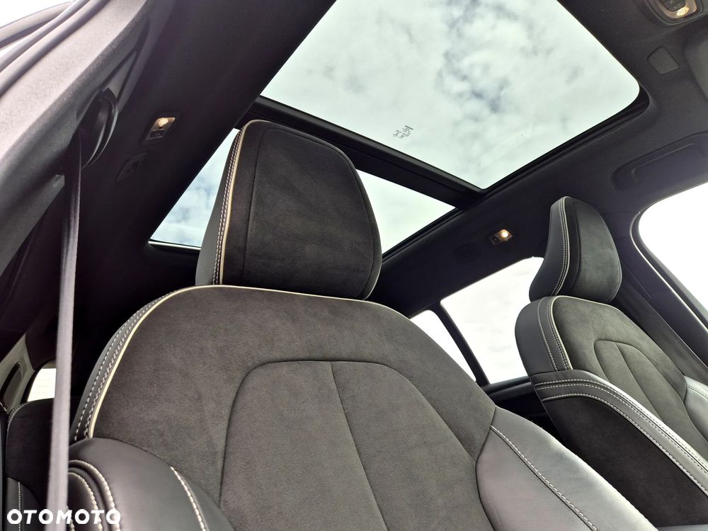 Volvo XC 40 T3 R-Design - 16