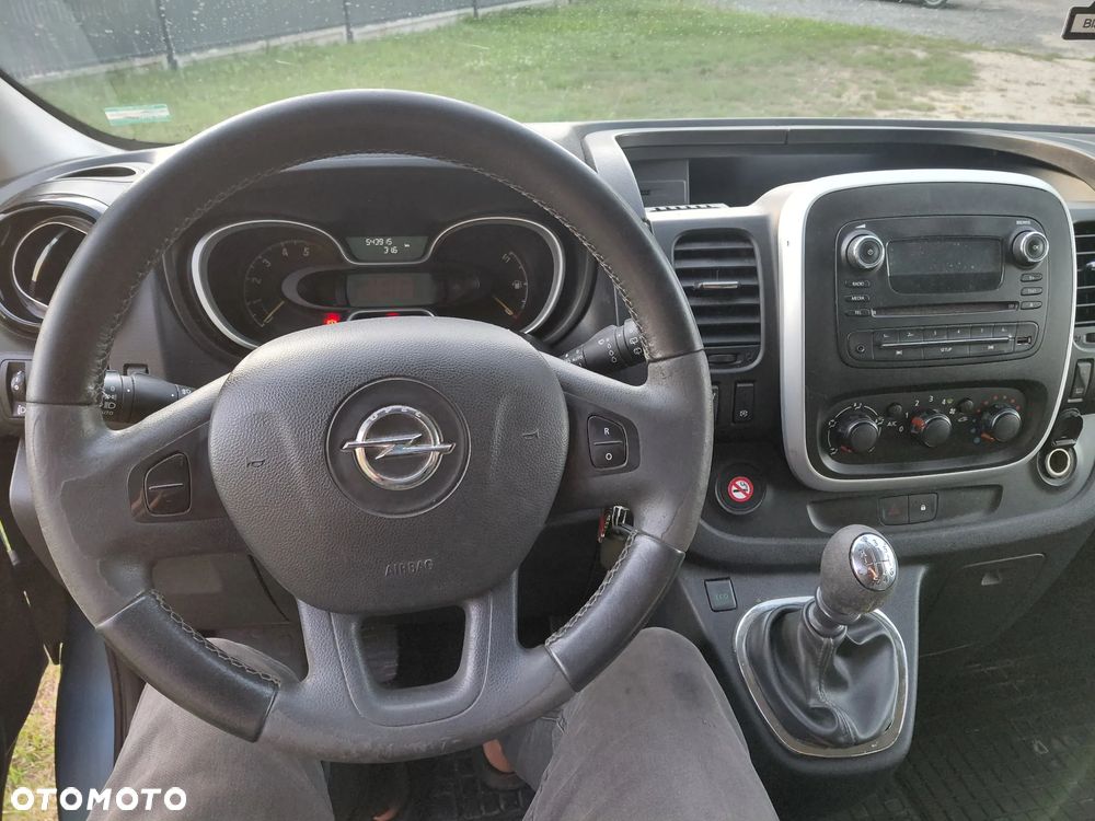 Opel Vivaro L2H1 2,9t Elegance Business - 21
