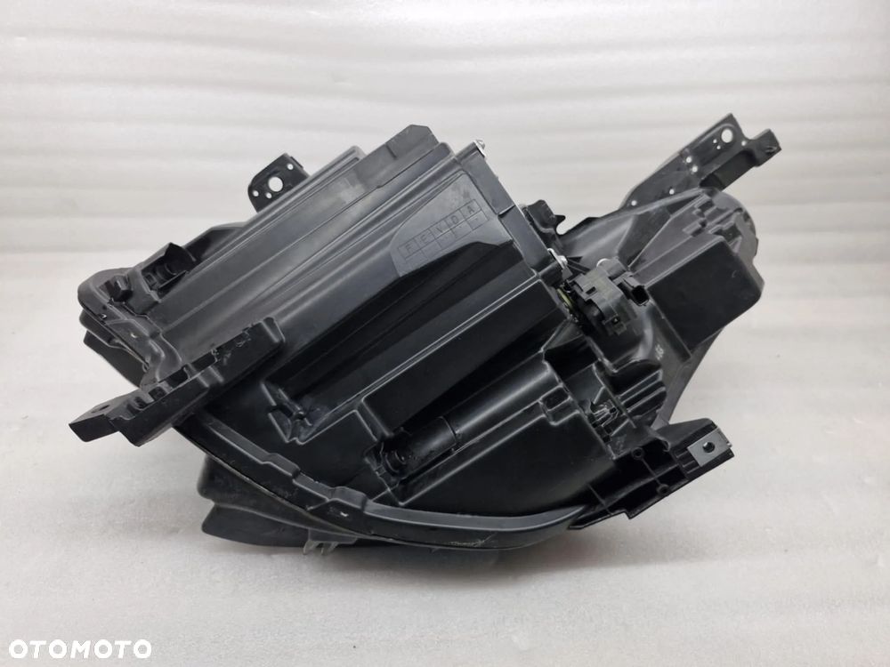 RENAULT CAPTUR II FULL LED LAMPA PRAWA PRZÓD 260104525R - 8