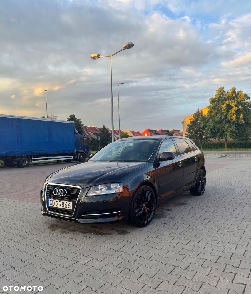 Audi A3 Sportback 2.0 TDI DPF Attraction - 1