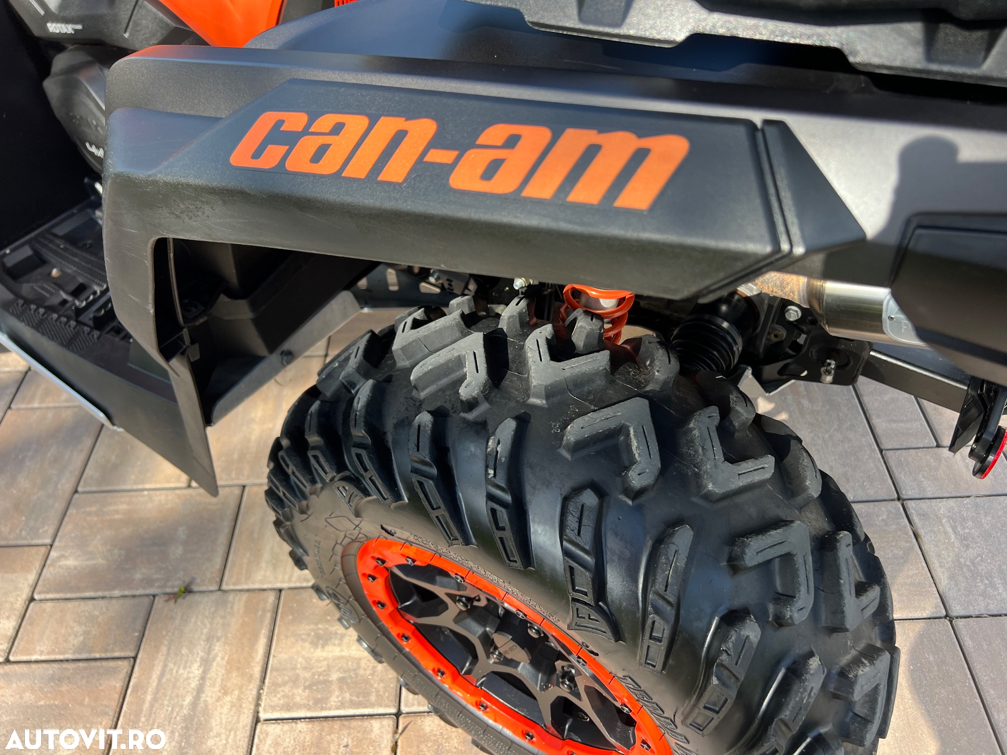 Can-Am Outlander Max - 10