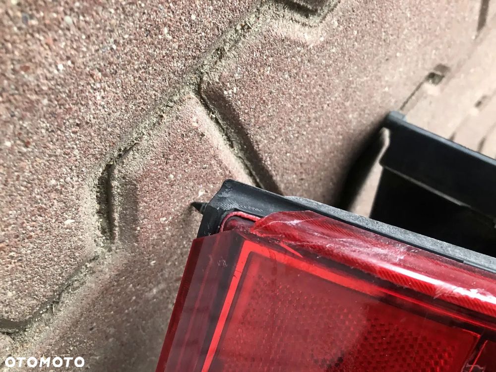 CADILLAC ESCALADE III 6,2 V8 2006-2014 LAMPA LEWA TYLNA TYŁ LED - 7