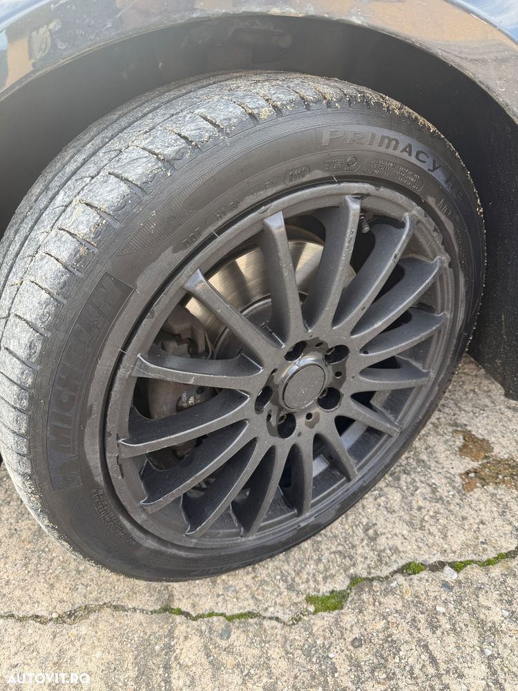 Volkswagen Golf 2.0 TDI DPF Highline - 11