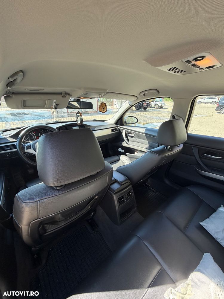 BMW Seria 3 320d - 4