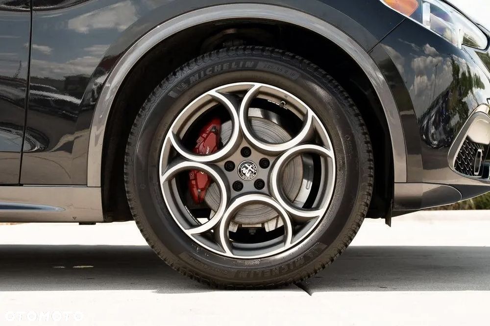 Alfa Romeo Stelvio 2.0 Turbo TI Q4 - 34