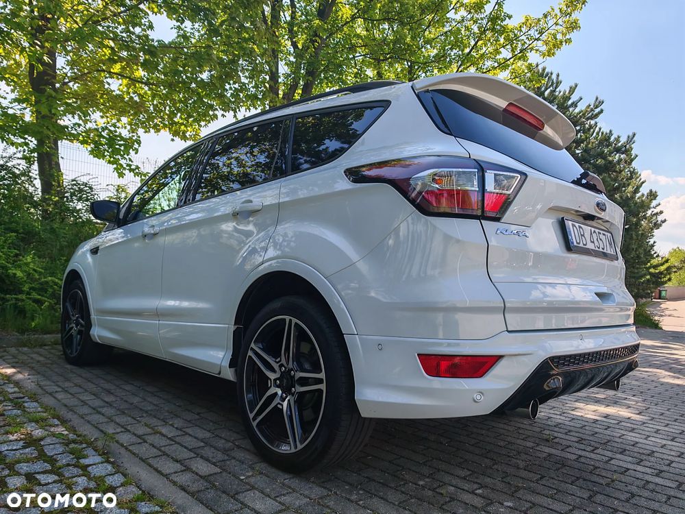 Ford Kuga 1.5 EcoBoost 2x4 ST-Line - 13