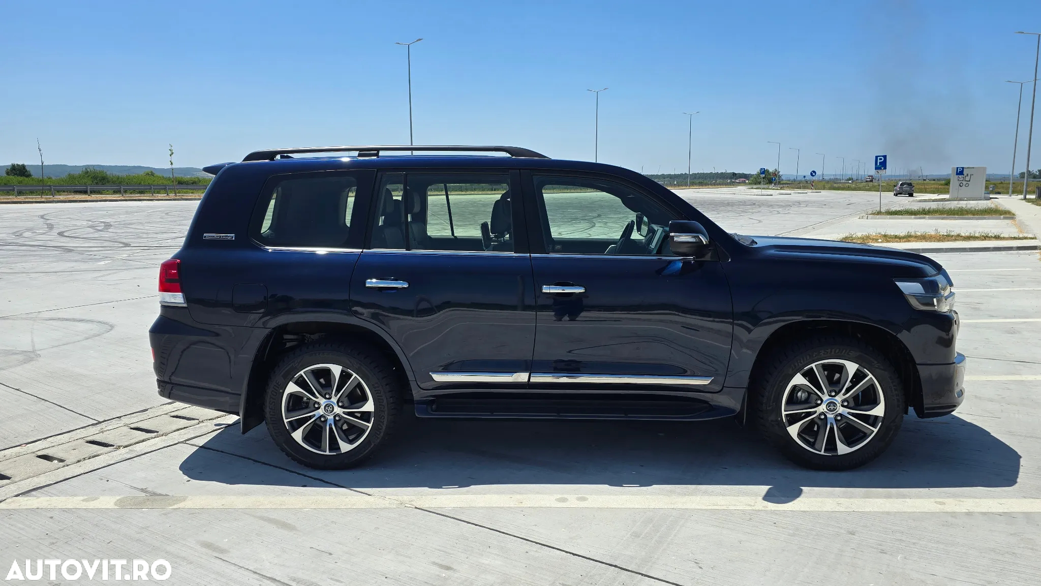Toyota Land Cruiser - 5