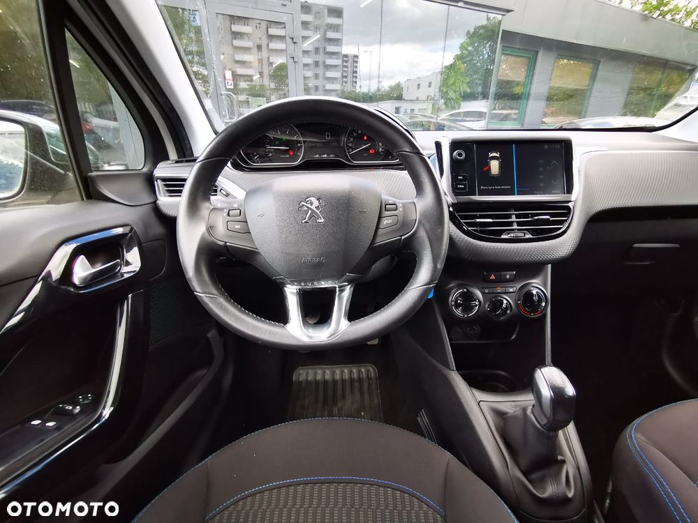 Peugeot 208 PureTech 82 Start & Stop Style - 6