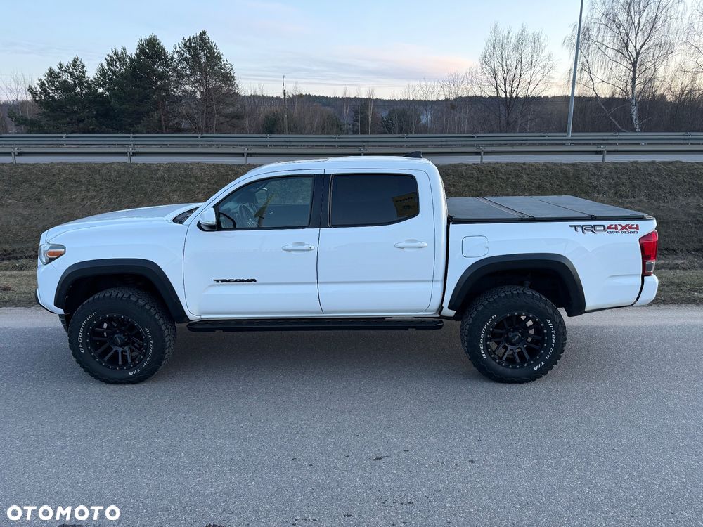 Toyota Tacoma - 13