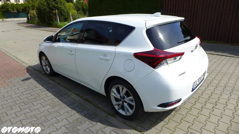 Toyota Auris 1.2 Turbo Multidrive S Executive - 6
