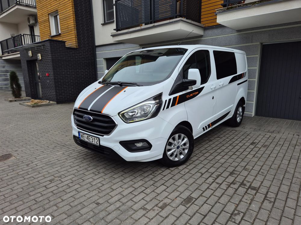 Ford TRANSIT CUSTOM - 1