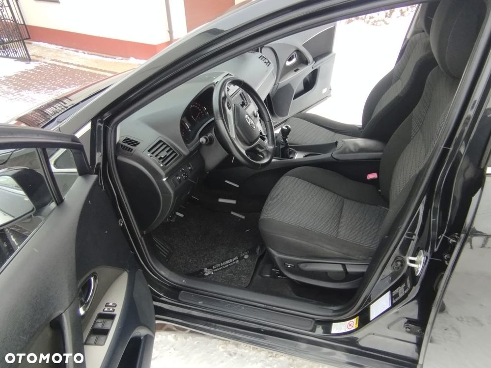 Toyota Avensis 1.8 Executive - 16