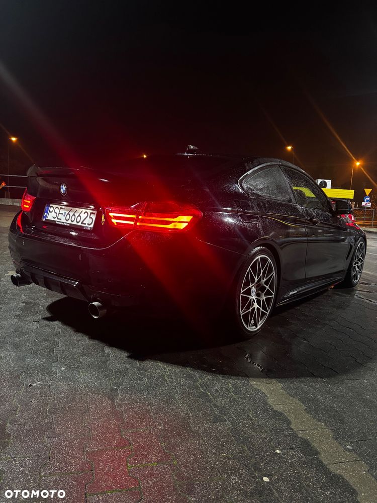 BMW Seria 4 435i Coupe M Sport - 4