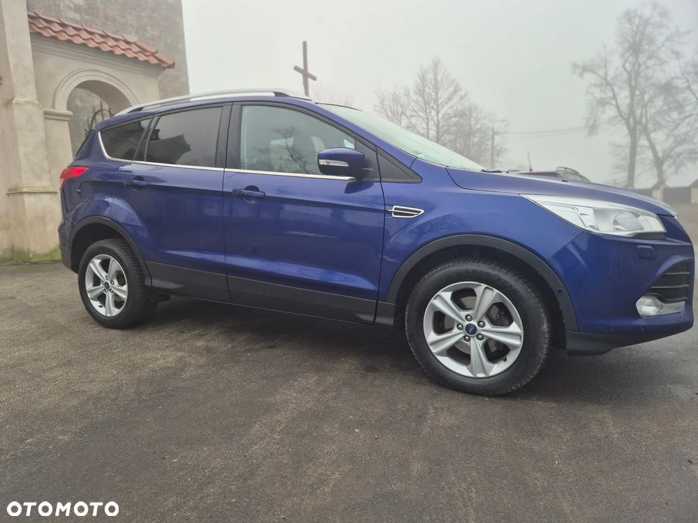 Ford Kuga 1.6 EcoBoost 2x4 Titanium - 4