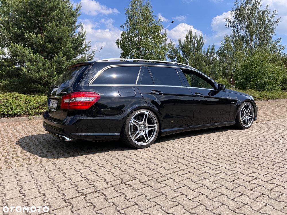 Mercedes-Benz Klasa E 63 AMG - 21