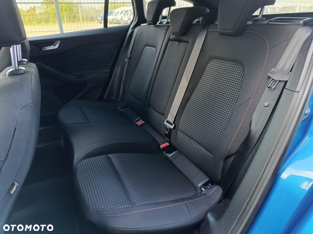 Ford Focus 1.0 EcoBoost mHEV ST-Line - 17