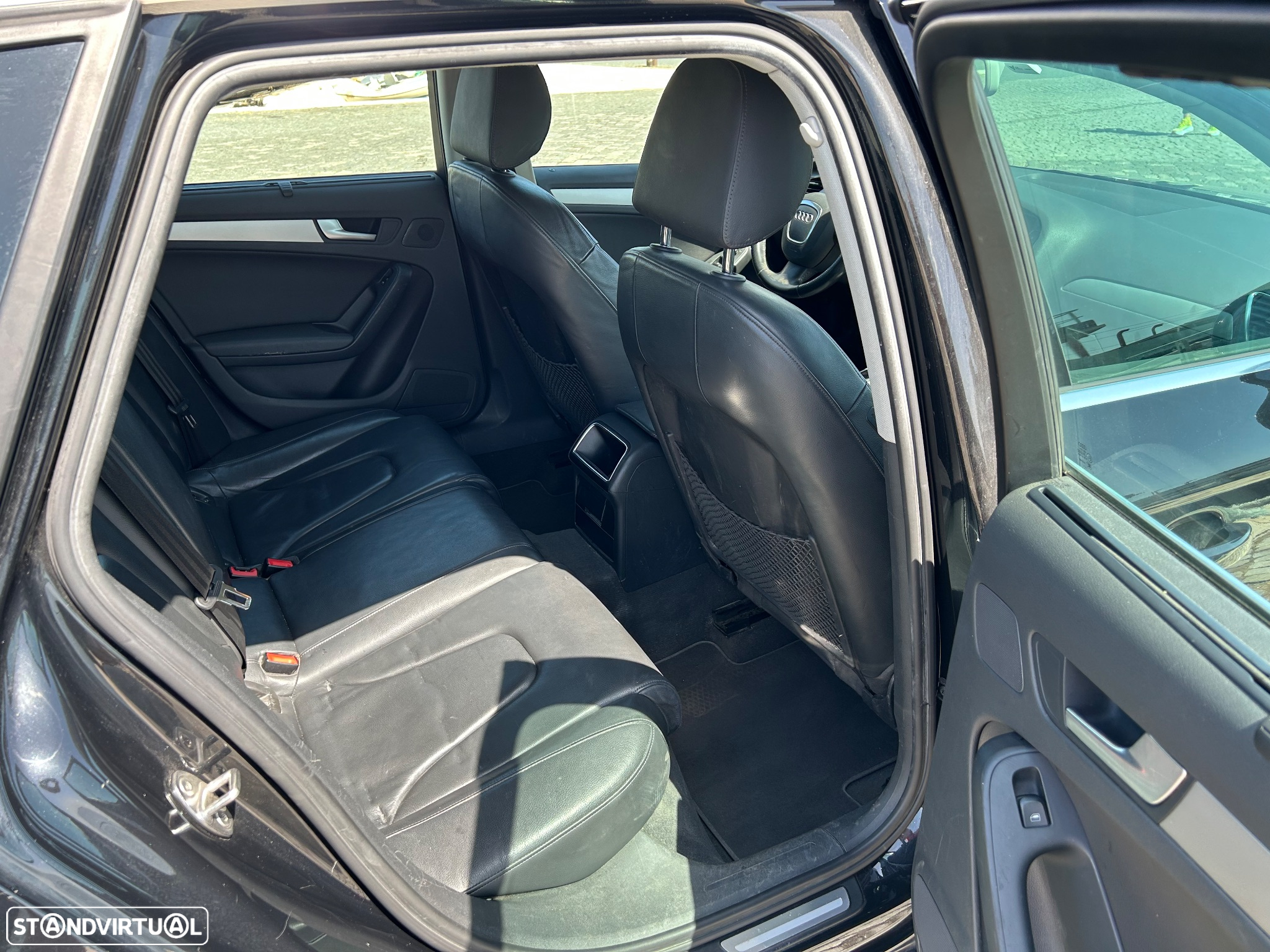 Audi A4 Avant 2.0 TDI Advance - 12