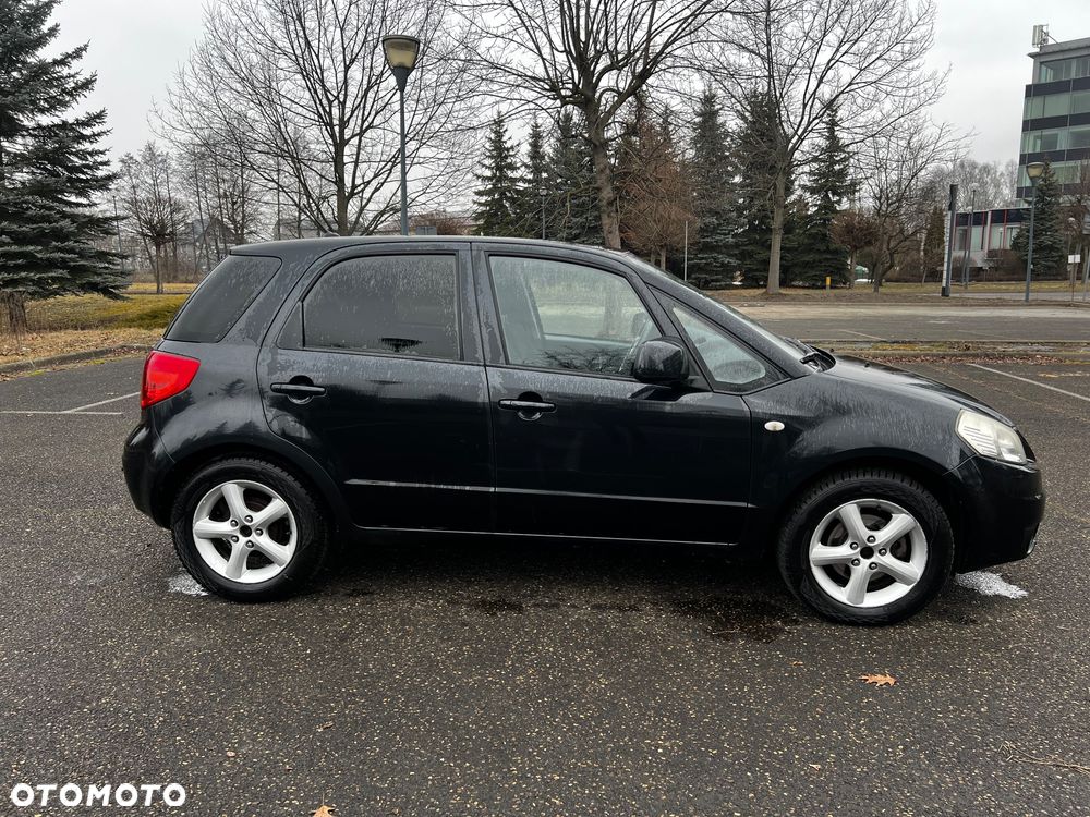 Suzuki SX4 - 4
