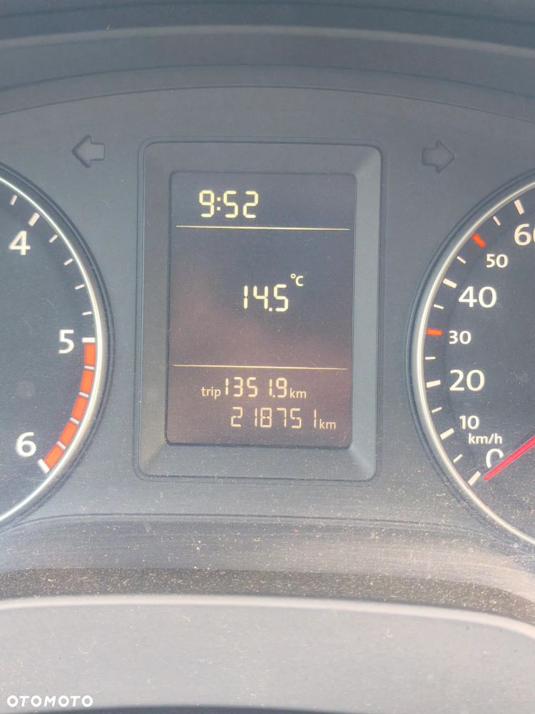 Volkswagen Jetta 1.6 TDI DPF Trendline - 12