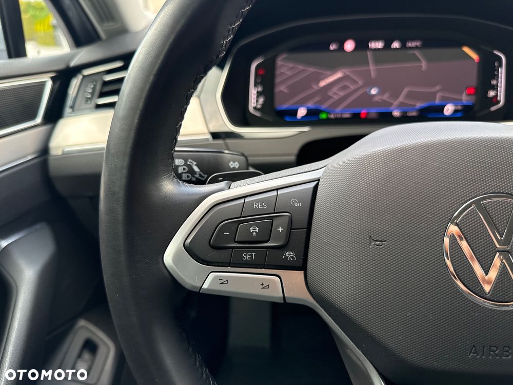 Volkswagen Passat - 8
