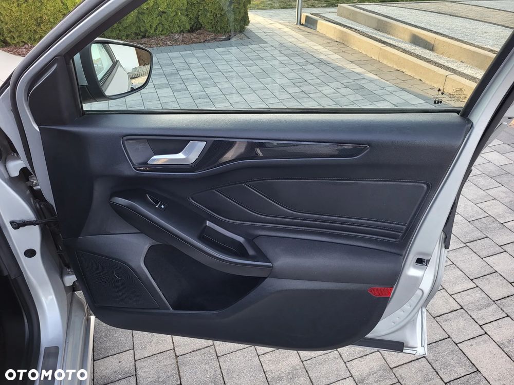 Ford Focus 2.0 TDCi ST-Line Black ASS - 16