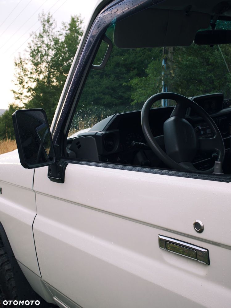 Toyota Land Cruiser - 4