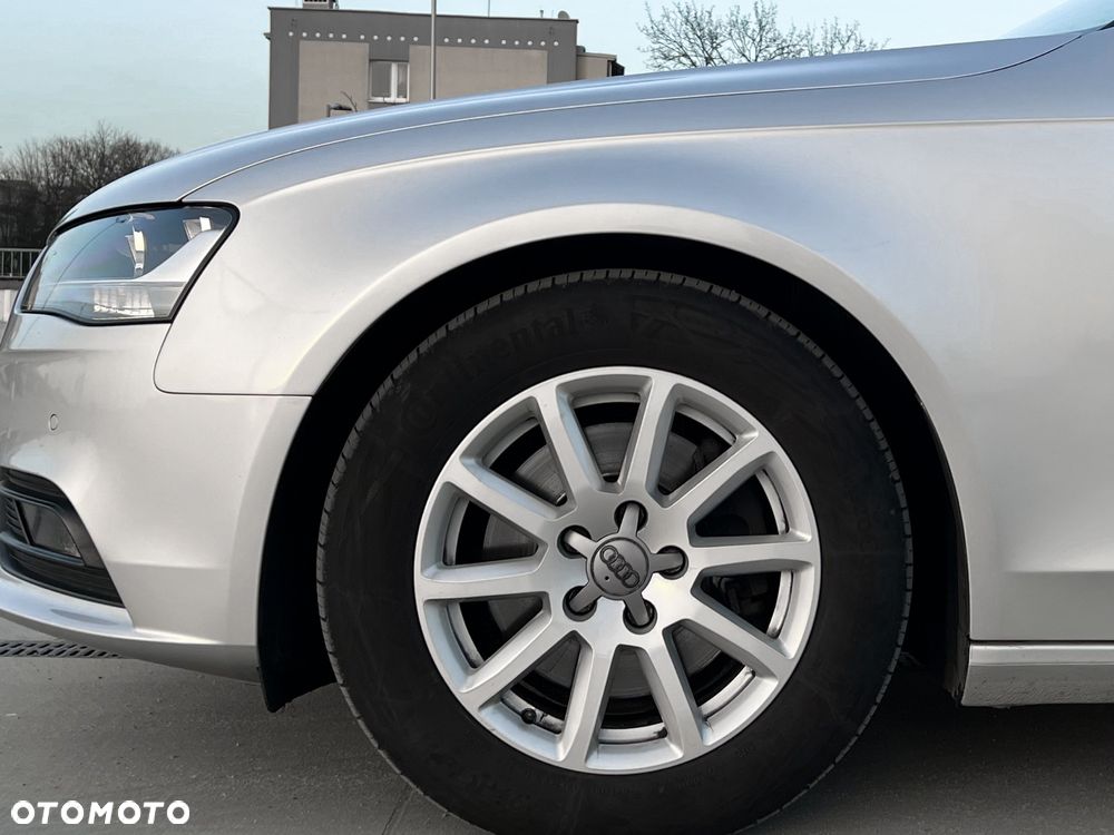 Audi A4 Avant 2.0 TDI DPF S line Sportpaket - 8