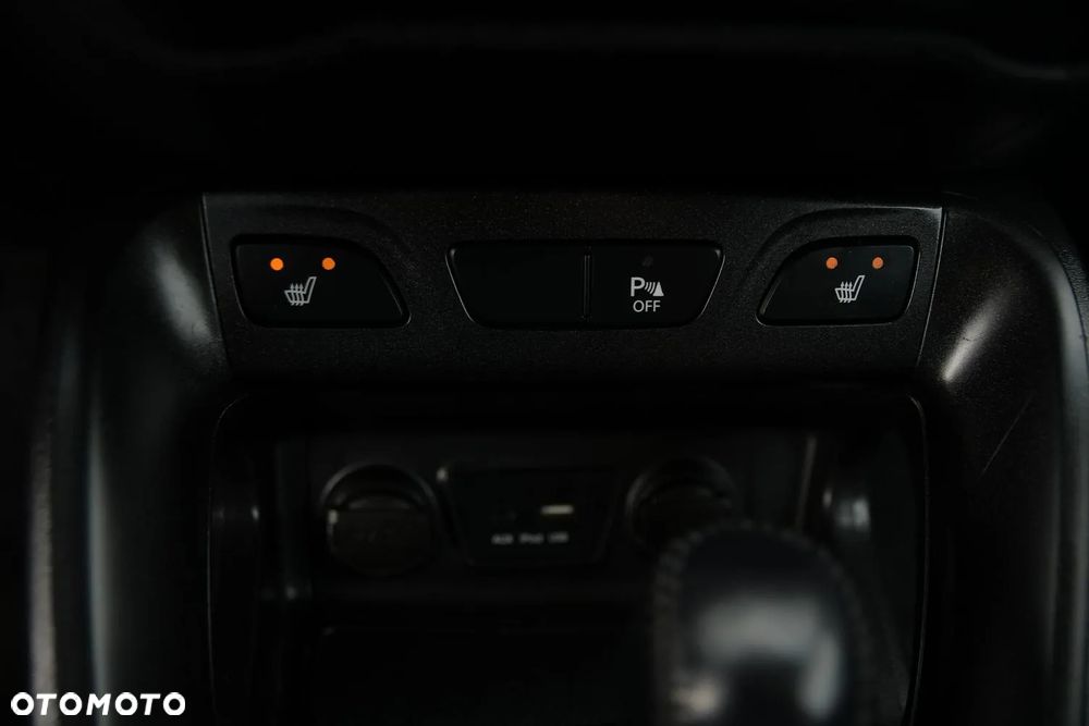 Hyundai ix35 2.0 CRDi 4WD Automatik Fifa World Cup Gold Edition - 31