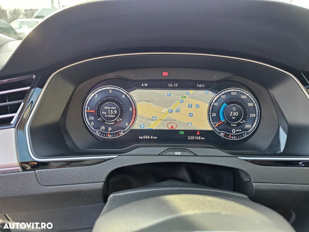 Volkswagen Passat - 8