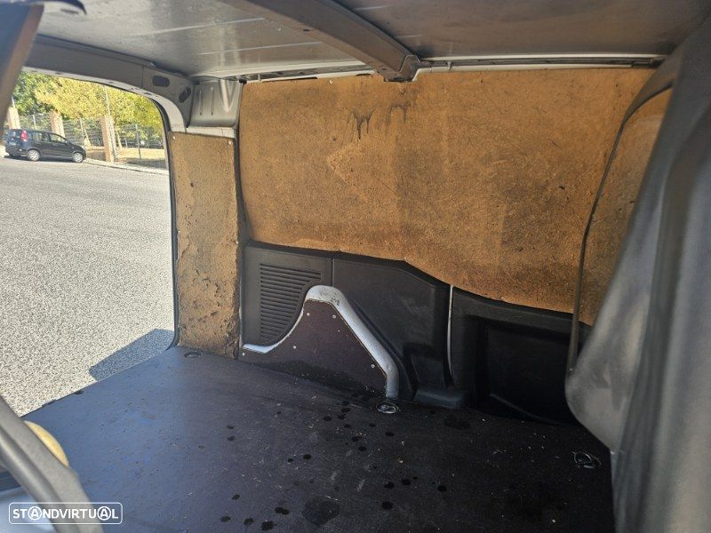 Citroën Berlingo 1.6 HDI 3 Lugares - 26