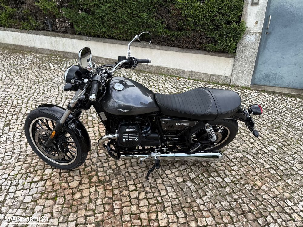 Moto Guzzi V9 Roamer - 9