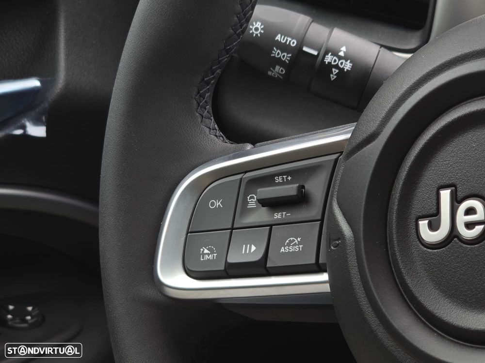 Jeep Avenger 1.2 GSE T3 Summit - 16