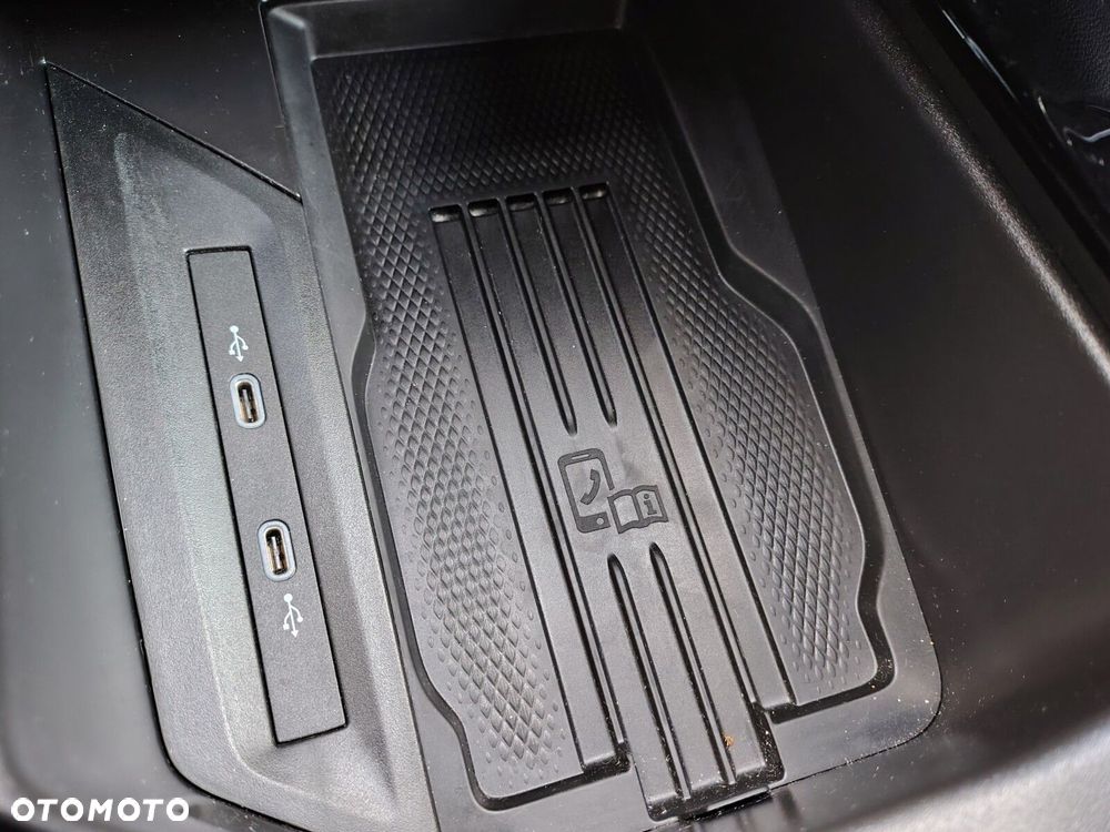Volkswagen Passat 2.0 TDI SCR Style DSG - 28