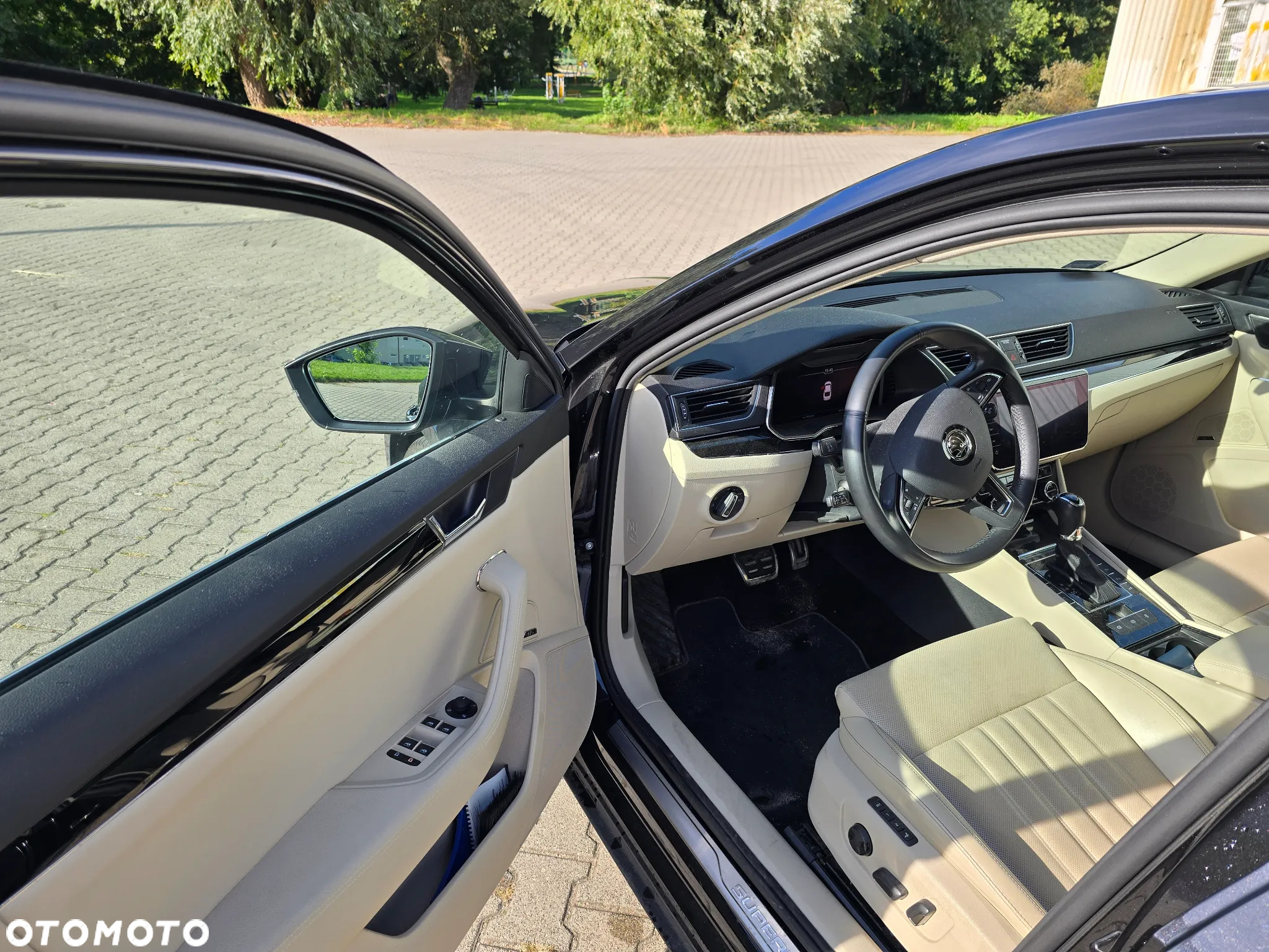 Skoda Superb 2.0 TSI L&K DSG - 8