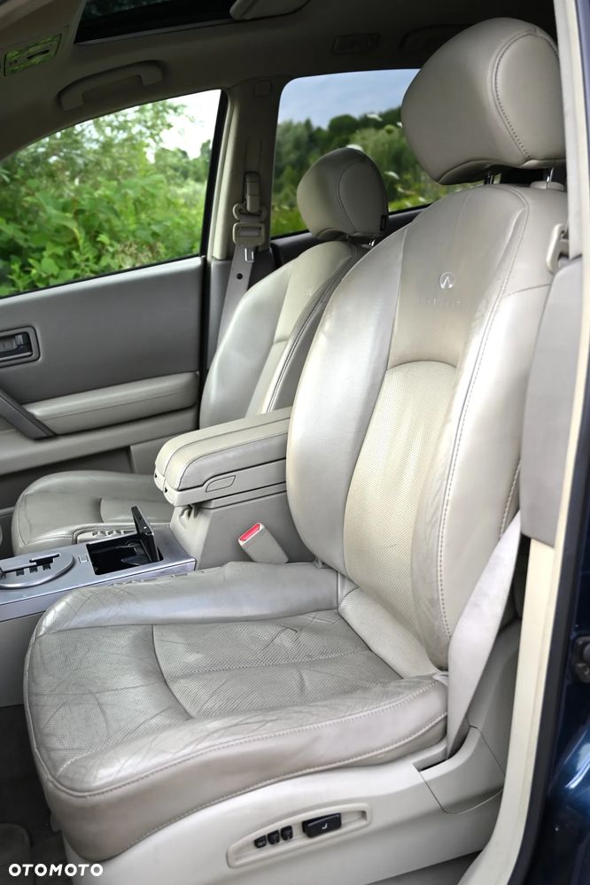 Infiniti FX FX35 - 21