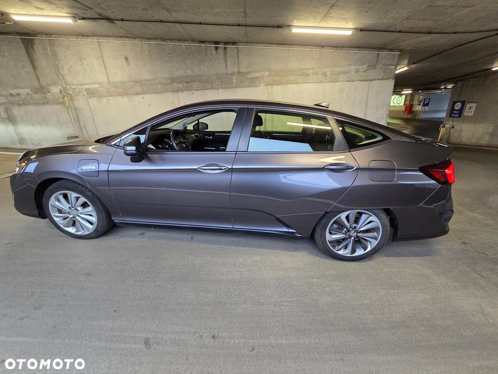 Honda Clarity - 11
