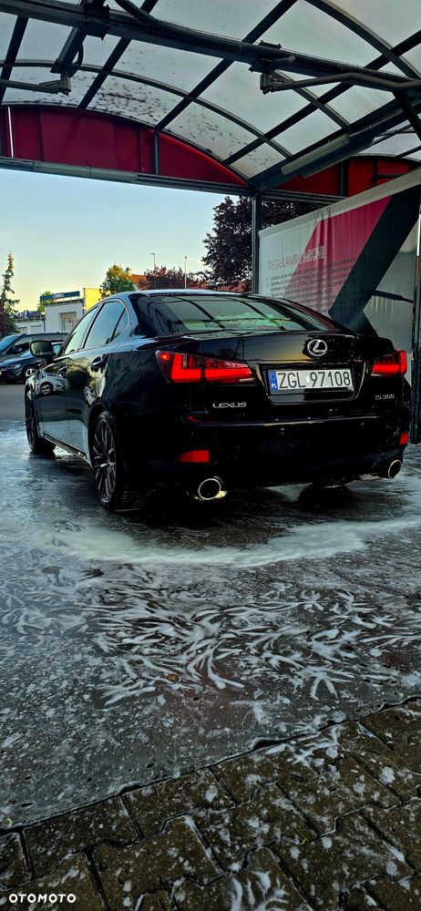 Lexus IS - 3