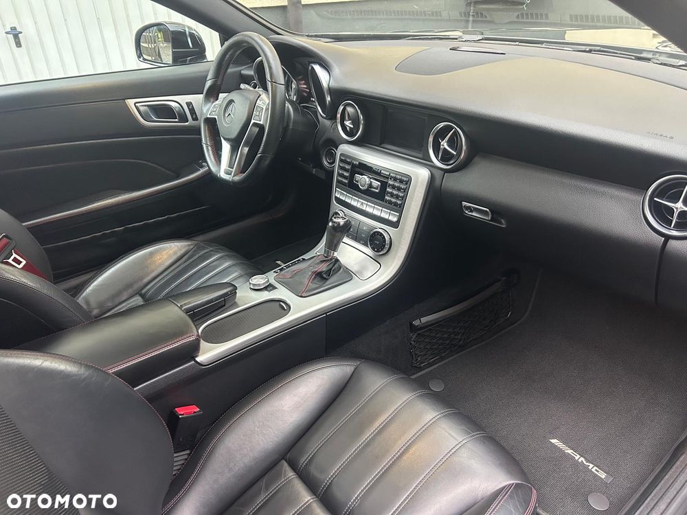 Mercedes-Benz SLK 200 BlueEFFICIENCY 7G-TRONIC Edition 1 - 4