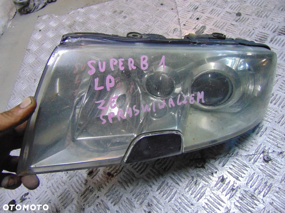 Lampa skoda super b lewa - 1
